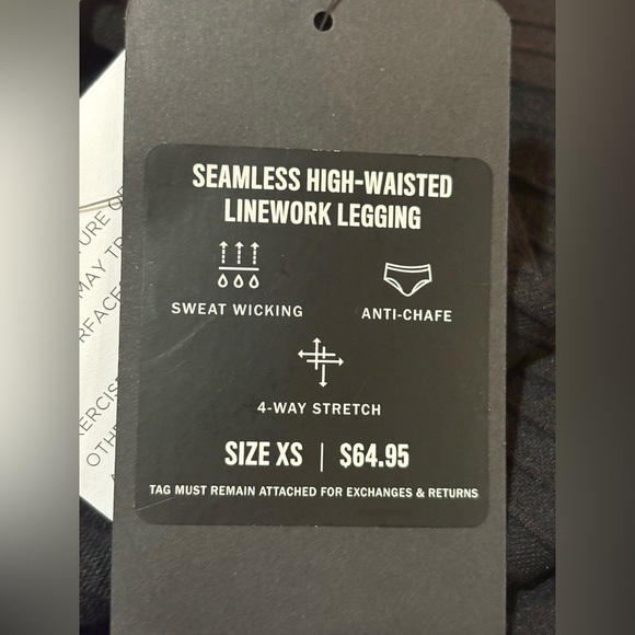 Fabletics Seamless High waisted Linework Black leggings size XS NWT - Picture 9 of 9